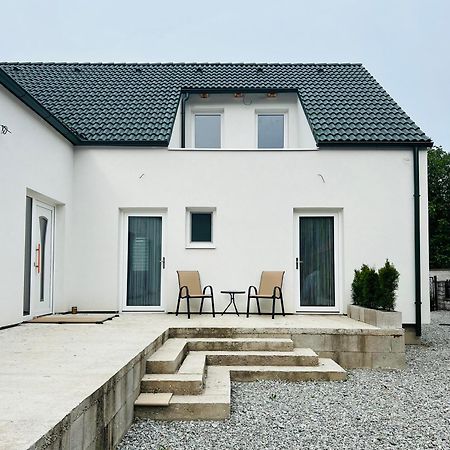 2 Moderne Apartmany 19 A 95 V Sukromi V Centre Mesta Turčianske Teplice Exterior foto